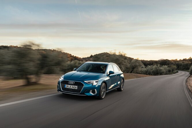 В России стартовали онлайн-продажи новых Audi A3 Sedan и Audi A3 Sportback В России стартовали онлайн-продажи новых Audi A3 Sedan и Audi A3 Sportback
