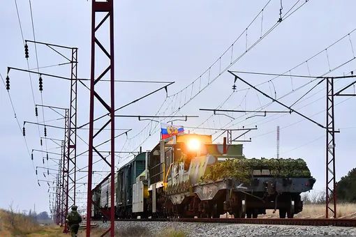 Как выглядит современный бронепоезд и чем занимаются железнодорожные войска