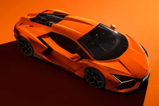 Новый Lamborghini Revuelto: 3 электромотора, 1015 лошадей и старый добрый V12