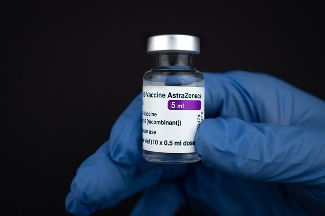 Россия официально одобрила испытания комбинации вакцин AstraZeneca и «Спутник Лайт» Россия официально одобрила испытания комбинации вакцин AstraZeneca и «Спутник Лайт»