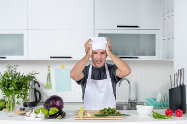 Не делайте так больше: 15 ошибок, которые мы чаще всего допускаем на кухне