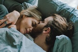 Плохой сон уничтожает либидо: ученые рассказали, что делать