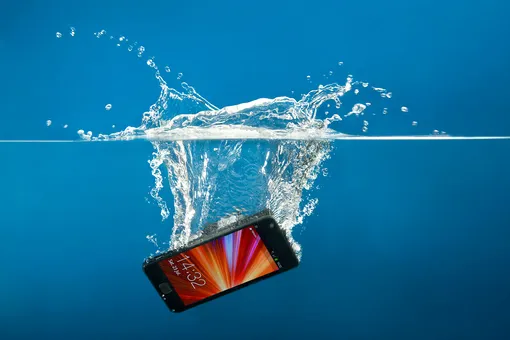 Что будет, если утопить водонепроницаемый смартфон: ответ вас удивит