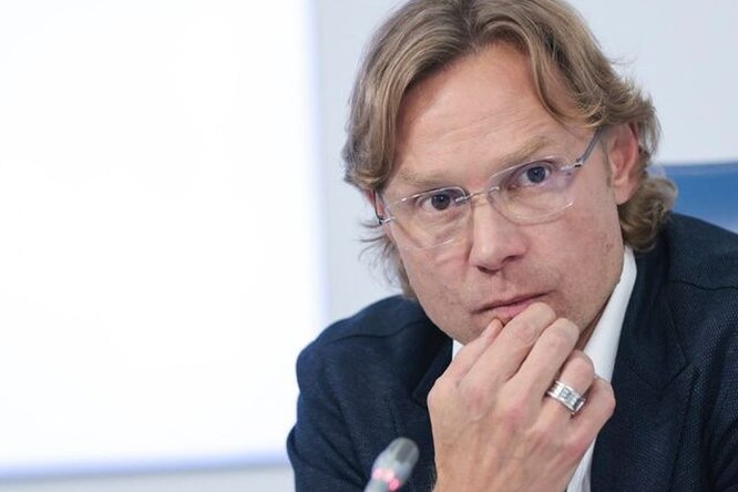 Карпин назвал главную проблему футбола в России Карпин назвал главную проблему футбола в России