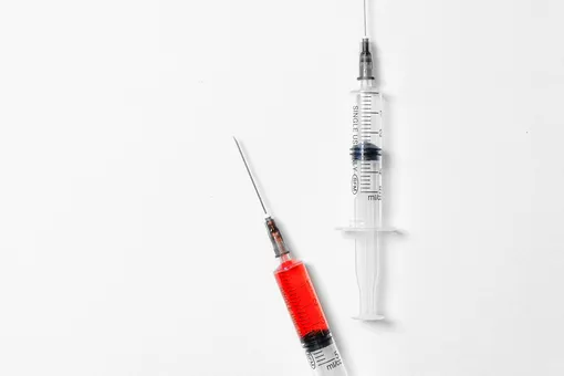 Можно ли смешивать две разные вакцины? Мнение эксперта