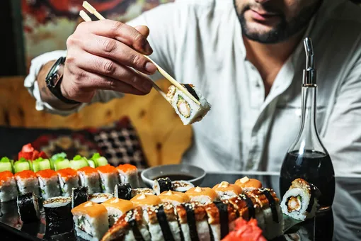 Почему не стоит так часто есть суши: мнение