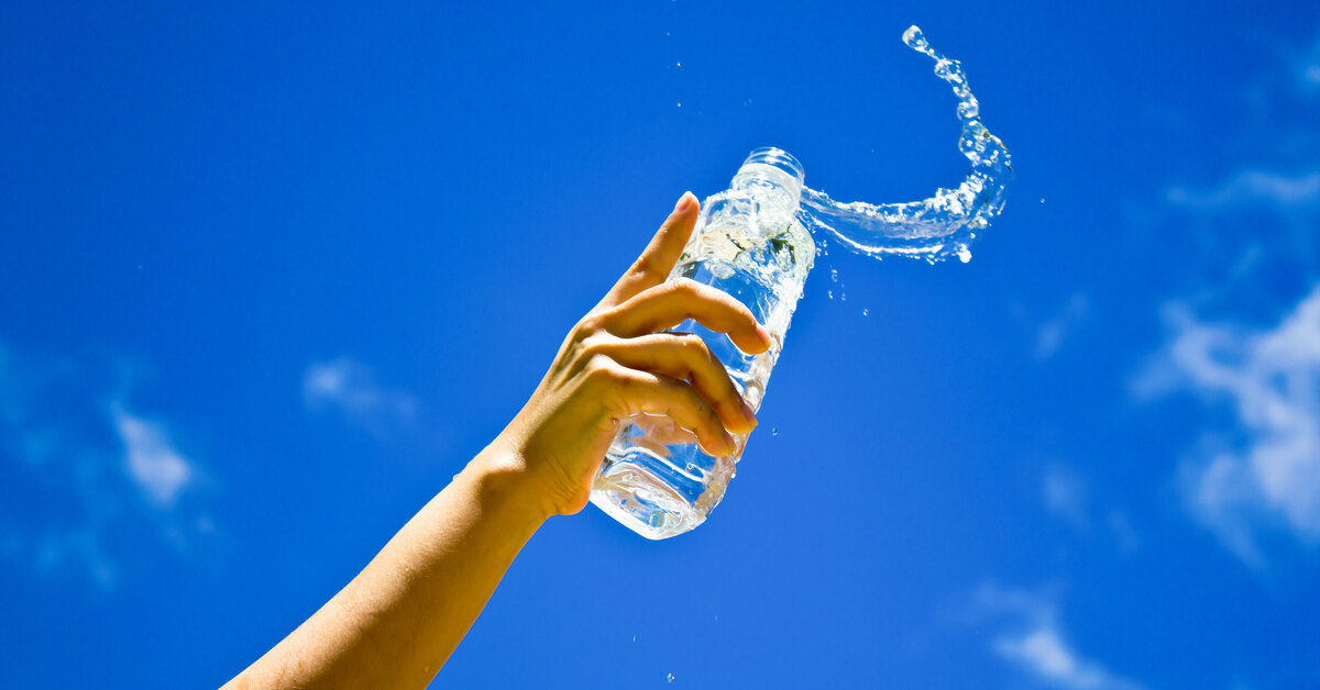 Можно ли пить воду с истекшим сроком годности