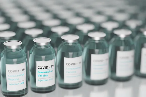 В России начинаются испытания съедобной вакцины от коронавируса. Она похожа на йогурт