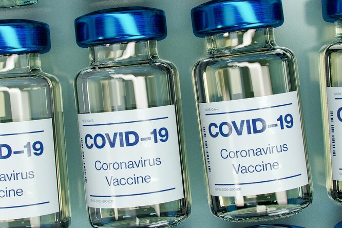 ВЦИОМ подсчитал, сколько россиян поддерживают обязательную вакцинацию, а сколько — нет