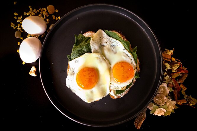Почему яйца лучше есть на ужин, а не на завтрак: вы тоже всю жизнь делали неправильно?