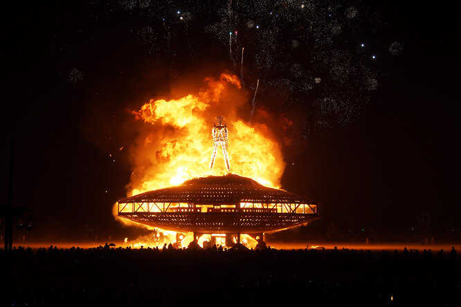 Фестиваль Burning Man снова отменили Фестиваль Burning Man снова отменили