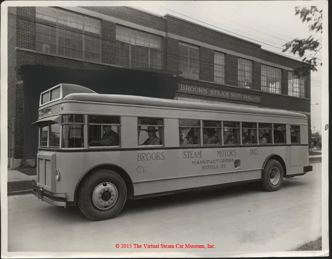 Brooks. Одна из самых необычных автокомпаний Канады. С 1923 по 1936-й она производила паровые (!) автомобили, автобусы и грузовики, напрямую конкурируя со знаменитыми Stanley Steamers.