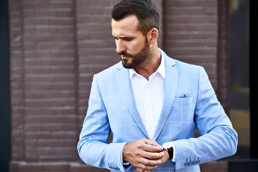 Как выбрать мужскую классическую рубашку: все, что вам нужно знать