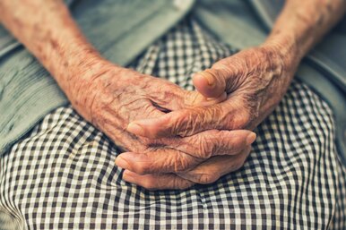 4 фактора, которые помогут прожить до 100 лет: советы от эндокринолога 4 фактора, которые помогут прожить до 100 лет: советы от эндокринолога