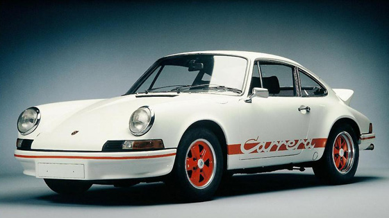 911 Carrera RS, 1973 год. Сегодня слово Carrera есть на самой простой модификации 911-го, а 43 года назад оно украшало самую быструю, лёгкую и мощную версию.