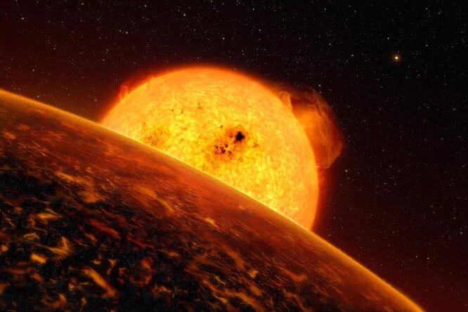 COROT-7 b обладает огромной массой, но при этом делает полный оборот вокруг своей звезды год лишь за 20 часов. Освещённая сторона планеты представляет из себя вечно бурлящий лавовый океан. Неосвещённая, скорее всего, закована в корку льда.