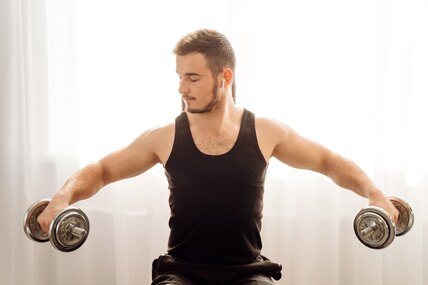 Как накачать мощную спину дома: самые эффективные упражнения для мужчин