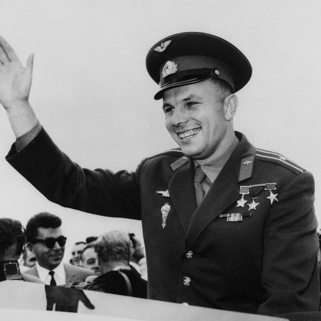 Как погиб Юрий Гагарин: узнайте все версии смерти первого космонавта