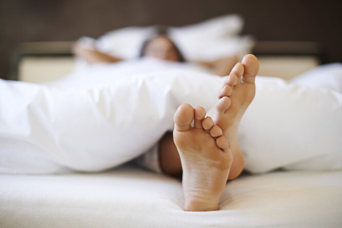 Что нужно сделать перед сном, чтобы не сводило мышцы ног?