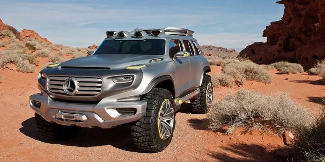 Mercedes-Benz Ener-G-Force разрабатывался как G-Wagen будущего. Благодаря особенностям конструкции этот внедорожник может проехать 800 км без дозаправки, а огромные колёса обеспечат проходимость по любой территории.