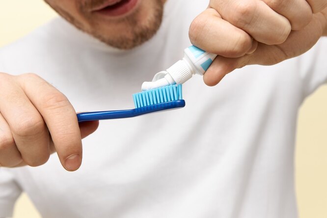 Хорошо, что сегодня для правильной гигиены рта можно выбрать любую зубную щетку.