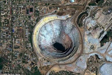 Это видно из космоса: 10 спутниковых фотографий рукотворных объектов на Земле