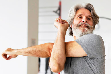 20-минутная тренировка для мужчин старше 50 лет: попробуйте эти 5 эффективных упражнений
