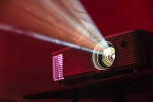 6 лучших проекторов для домашнего кинотеатра: они могут заменить огромный плазменный ТВ