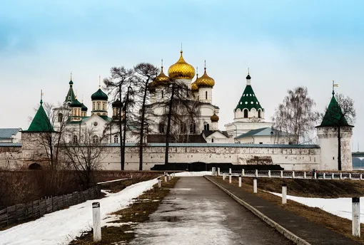 Cамые красивые маленькие города России ровняются на Кострому