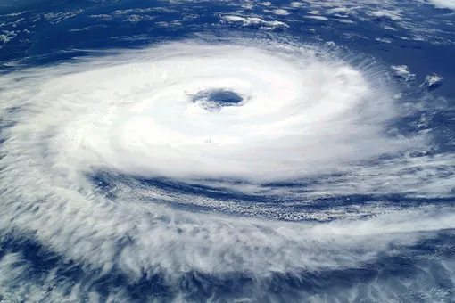 Откуда пошла традиция называть ураганы женскими именами