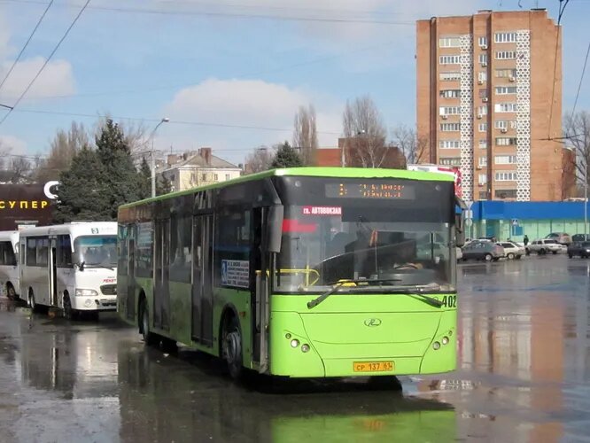 РоАЗ-5236. Ростовский автобусный завод существовал с 2007 по 2011 год, производил автобусы под собственным брендом и занимался сборкой Hyundai и Zonda.  