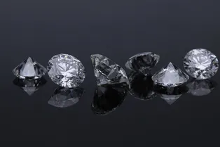 Правда ли, что алмаз — самый твердый материал, или есть твёрже?