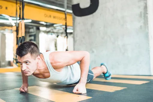 Как прокачать все мышцы дома: упражнения, которые должен выполнять каждый мужчина