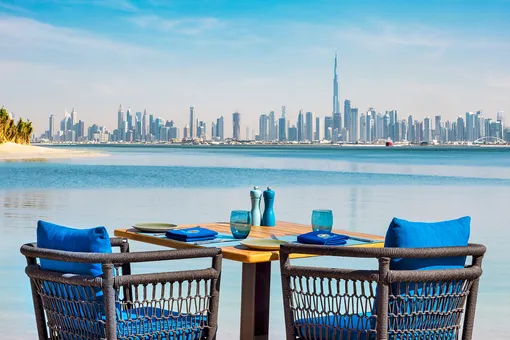 Куда поехать с детьми в Дубае летом: обзор курорта Anantara World Islands Dubai