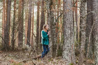 Девушки платят по 200$ за поездку в лес: что известно про «ритуалы ярости»