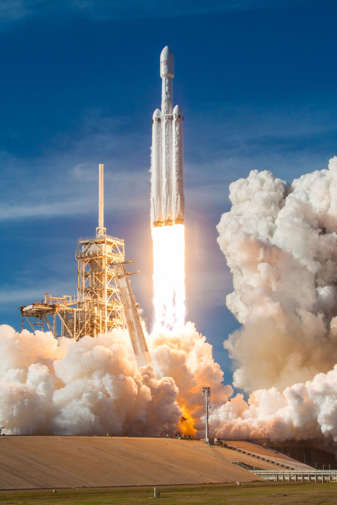 Пробный запуск ракеты Falcon Heavy Пробный запуск ракеты Falcon Heavy