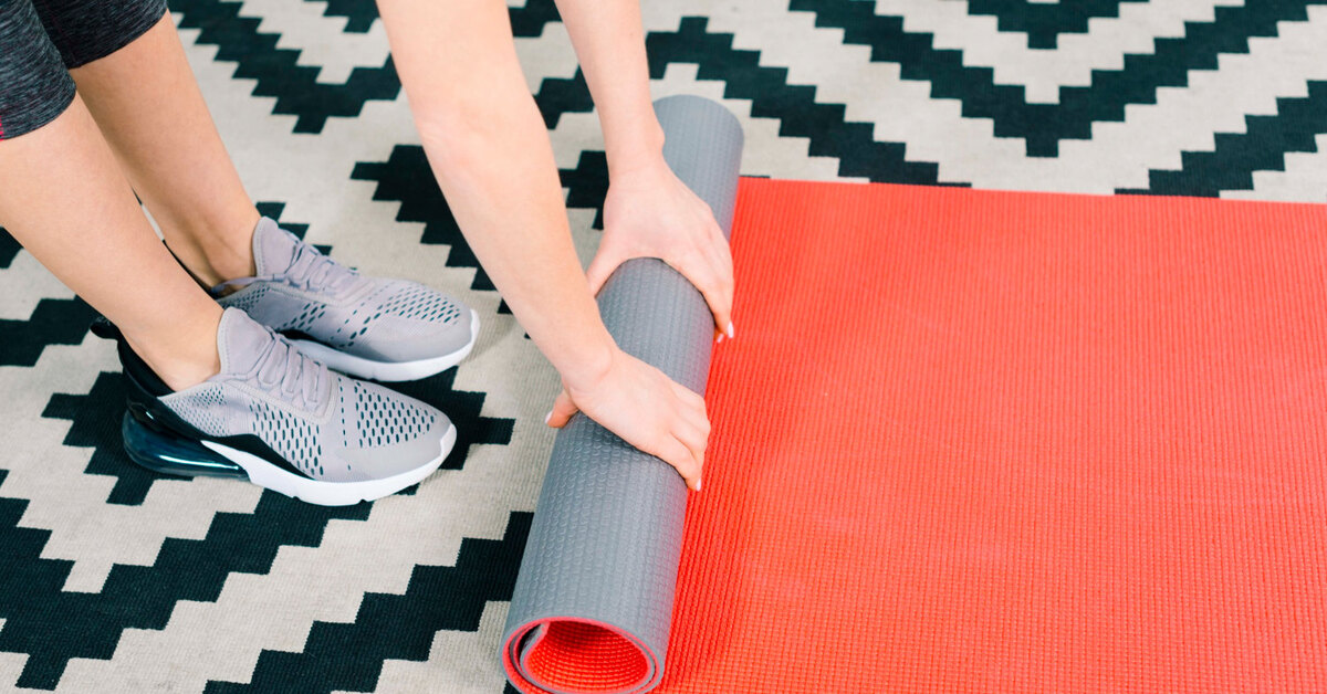 Необычный коврик в прихожую. Коврик для мышки из подручных средств. Самодельный коврик для мышки пк. Ковер своими руками. Коврик самодельный для компьютерной мышки.