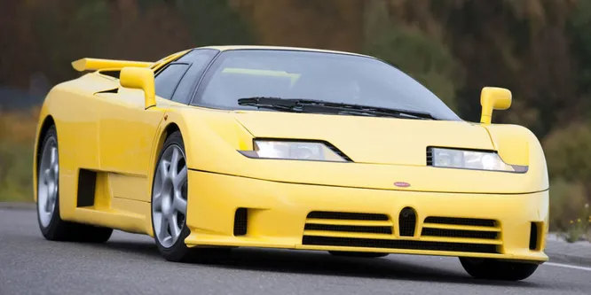 1993 год, Bugatti EB110 Supersport. Знаменитое возрождение марки Bugatti в виде равно скоростной ( свыше 300 км/ч!) и шикарной в плане интерьеров и отделки модели.