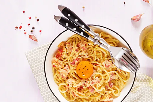 Cпагетти карбонара на максималках: приготовьте полезную пасту с высоким содержанием белка