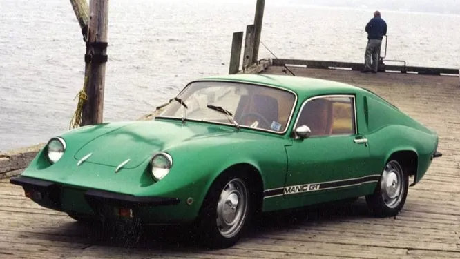 Manic. Компания существовала в 1969-1971-м годах в Терребонне (Квебек) и производила единственную модель Manic GT. Наряду с Bricklin, Russell, HTT и Knight считается редким полностью канадским (all-canadian) автомобилем.