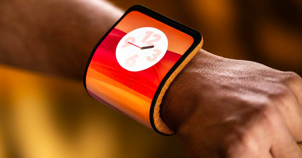 Гибкий смартфон Motorola: его можно согнуть и носить на запястье