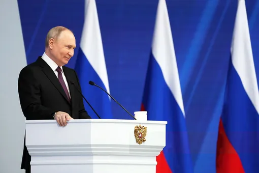 «Бросай пить, вставай на лыжи»: главное из послания Путина Федеральному собранию