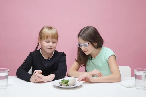 Коту это бы понравилось больше: современные дети пробуют «советскую» еду