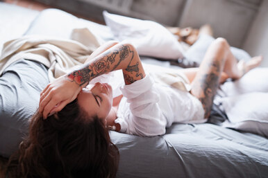 Что значат татуировки вашей девушки: полный гид по женскому телу