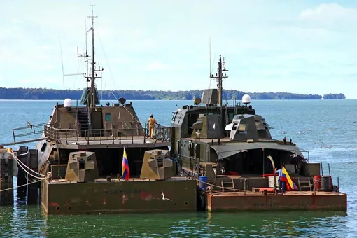 Подводные лодки колумбийских наркоторговцев, построенные в джунглях: как организован мировой наркотрафик