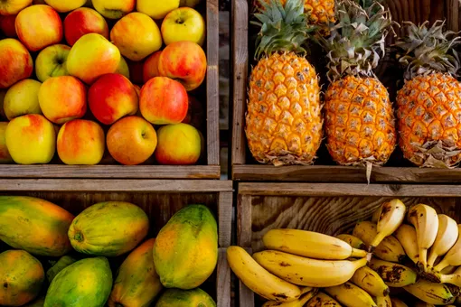 Какой фрукт помогает замедлить процесс старения?