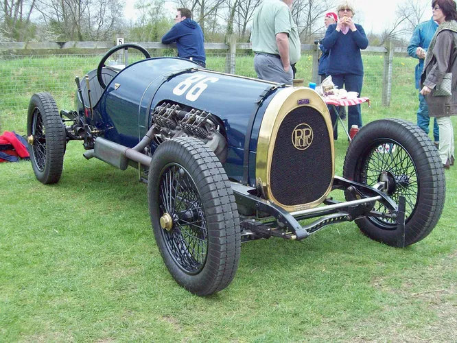 Pic-Pic. Сокращение от Piccard-Pictet, компании, производившей автомобили в Женеве с 1906 по 1924 год. На снимке гоночный Piccard-Pictet Special (1918).