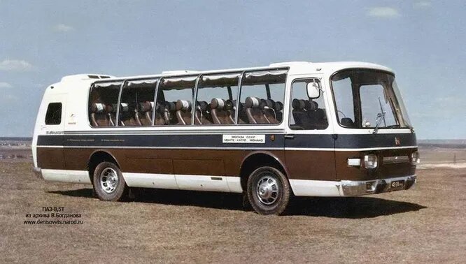 1970 год, ПАЗ-Турист-8,5Т. Доработанная версия предыдущего автобуса.