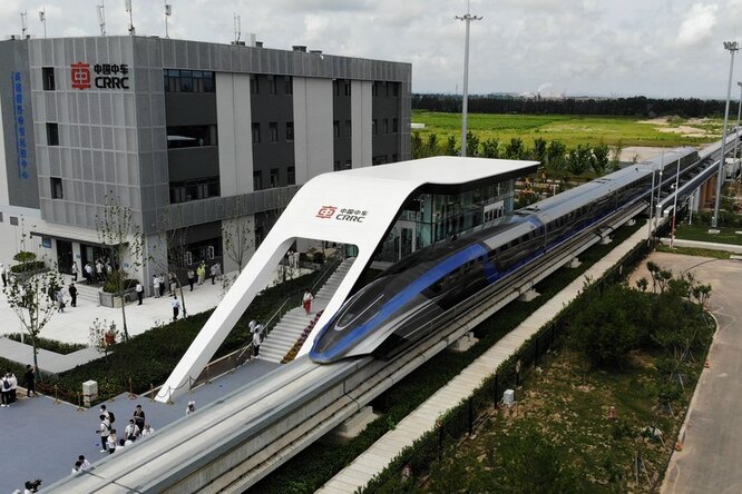 Самый быстрый в мире поезд создали в Китае — он способен обогнать самолет