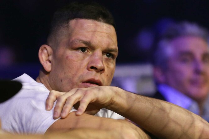 Звезда UFC вызвал на бой Дуэйна Джонсона: у них со «Скалой» старый конфликт Звезда UFC вызвал на бой Дуэйна Джонсона: у них со «Скалой» старый конфликт